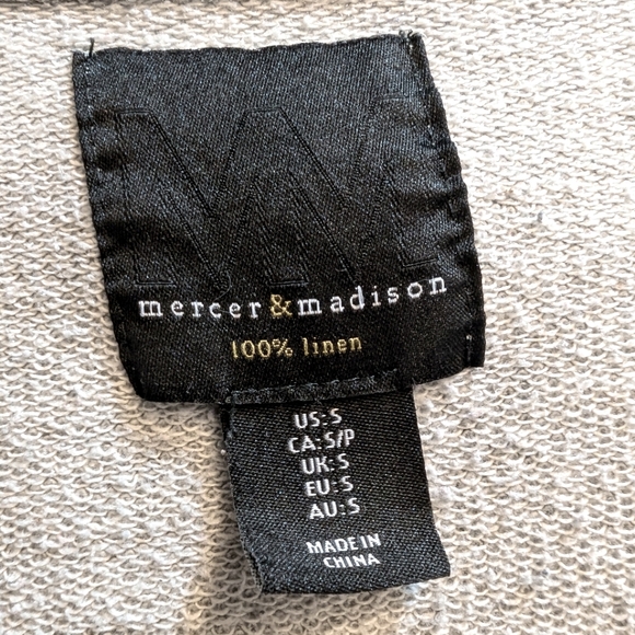 Mercer & Madison Grey Floral Crochet Sleeve Sweatshirt Top. S. HP! - Picture 8 of 13